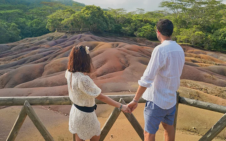 Couple en séjour romantique à l'île Maurice