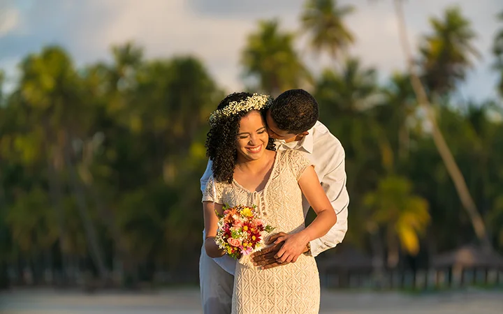 Couple en voyage de noces à l'île Maurice