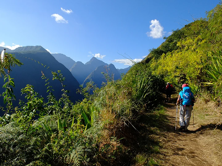 Sentier de randonnée à Mafate à la Réunion
